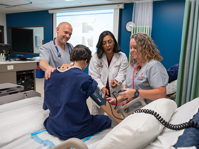 Elon nursing students in simulation lab